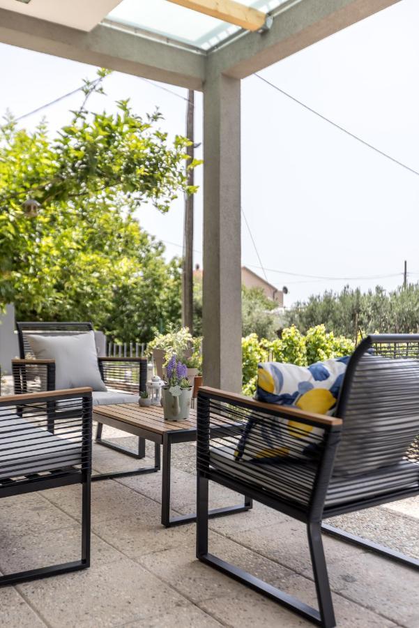 Vacation house CITRUS - quiet place, free parking - garage Kaštela Extérieur photo